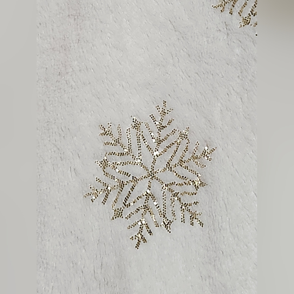 Kids Size Medium 8-10 Gold Snowflake DIP Brand Robe - Picture 4 of 8